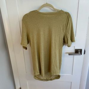 Lululemon license to train shirt